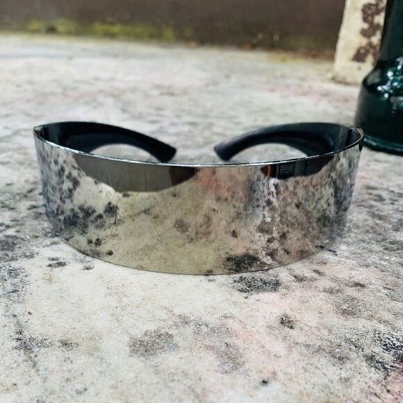 New! Silver Mirror Y2k Sunglasses Futuristic Cyclops Cyber Visor Sunglasses Rave - Picture 4 of 5